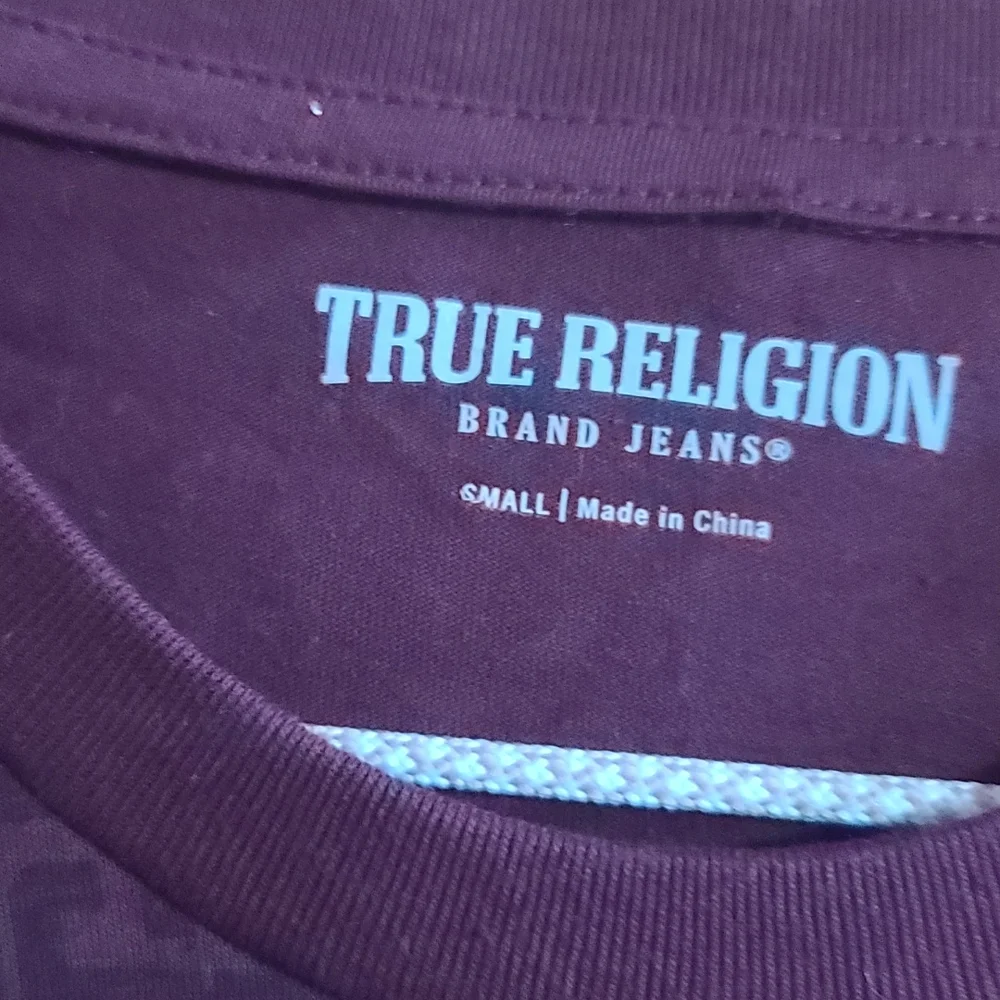 TRUE RELIGION ALLOVER PRINT TEE